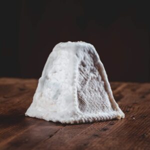 Pyramide de la Chèvrerie Serry env 150g